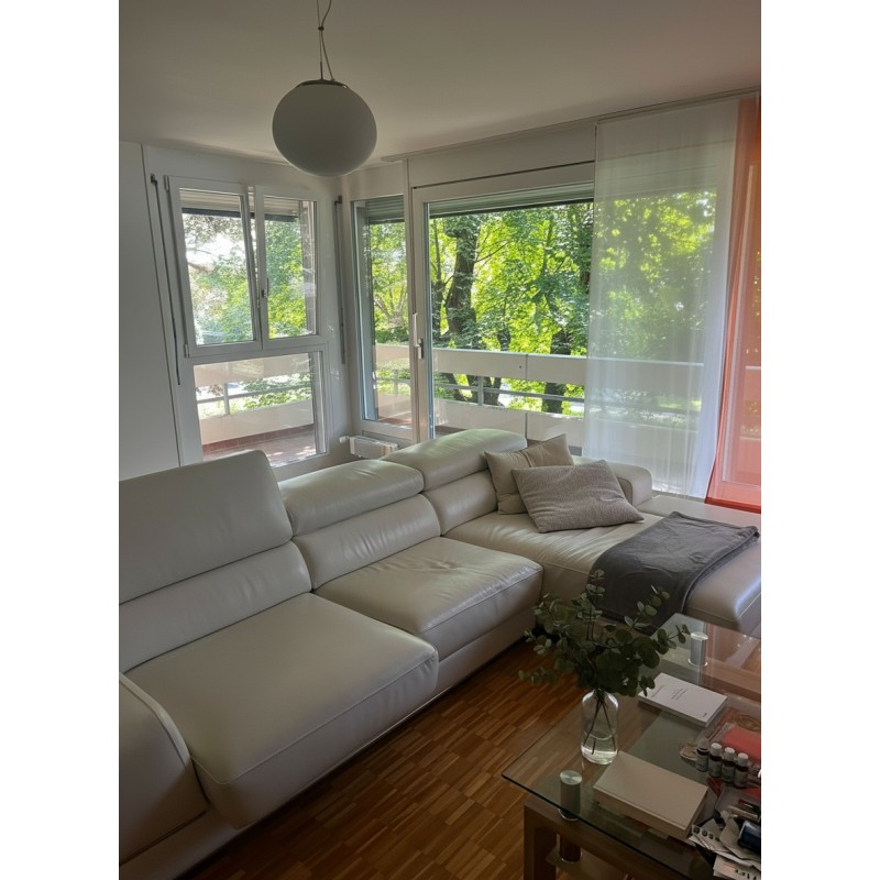 Appartement lumineux avec balcons à Saint-Sulpice